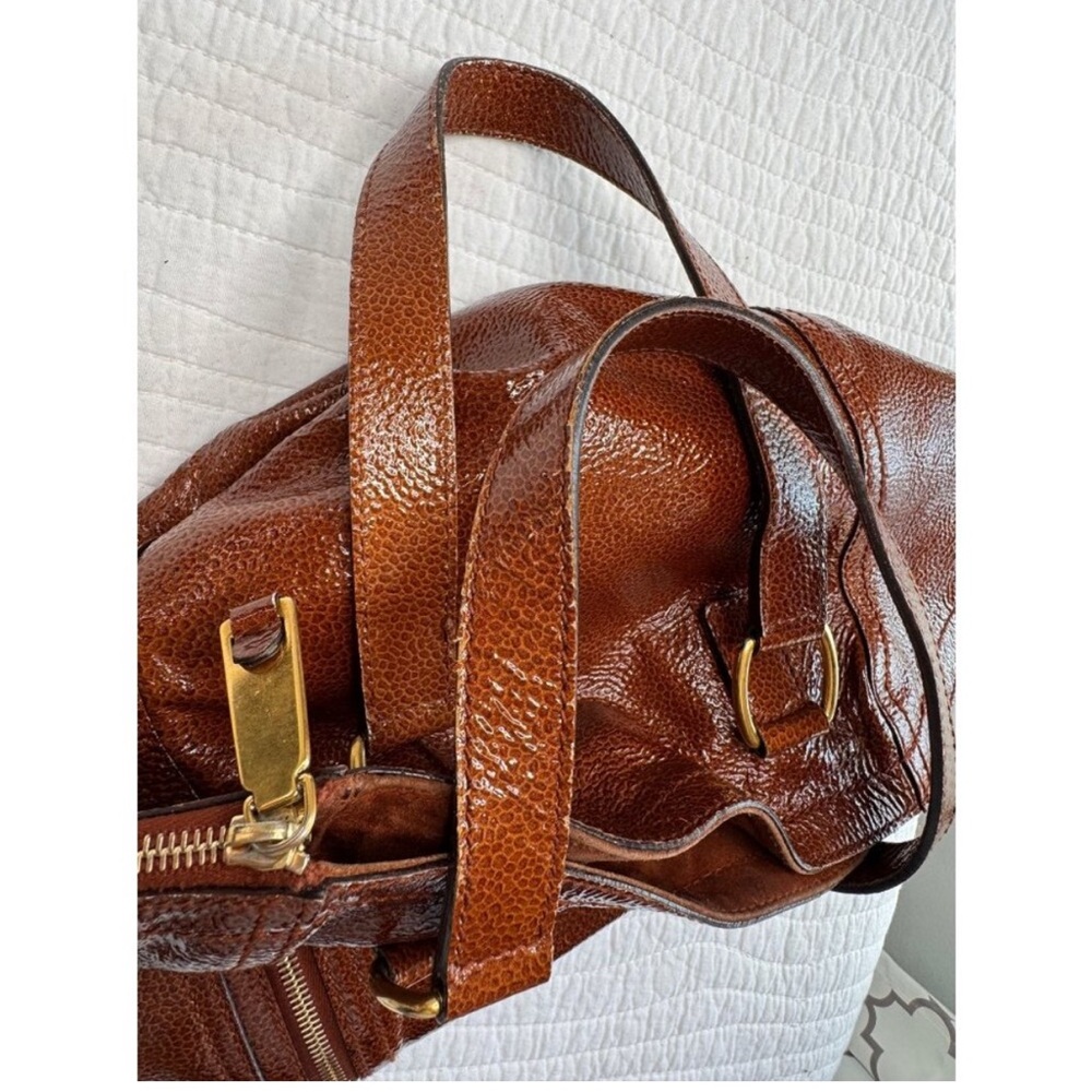Yves Saint Laurent Downtown bag in brown patent leather - Picture 6 of 14